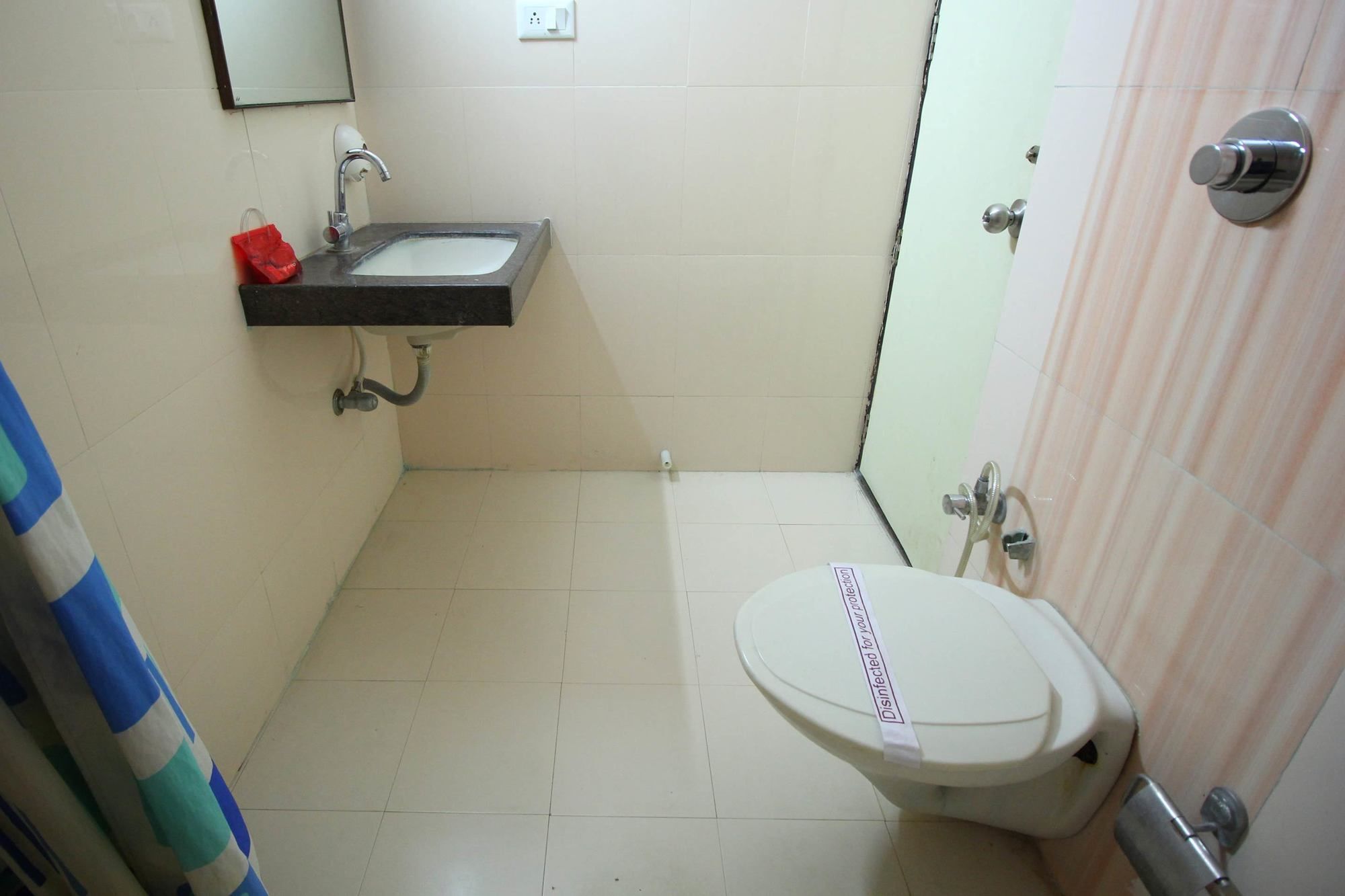 Oyo 4161 Hotel Shailly Inn อาเมดาบัด ภายนอก รูปภาพ