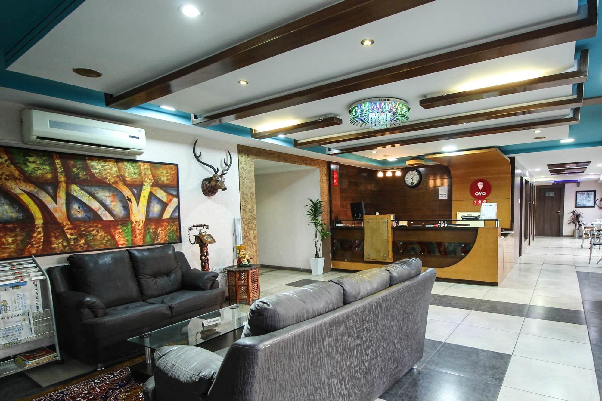 Oyo 4161 Hotel Shailly Inn อาเมดาบัด ภายนอก รูปภาพ